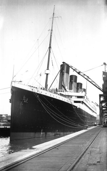 نادره للسفينه تيتانك Titanic_Belfastban.j